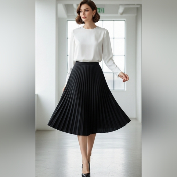 Lauren Ralph Lauren Black Pleated Midi Skirt - Size 14 Like New - Picture 5 of 12